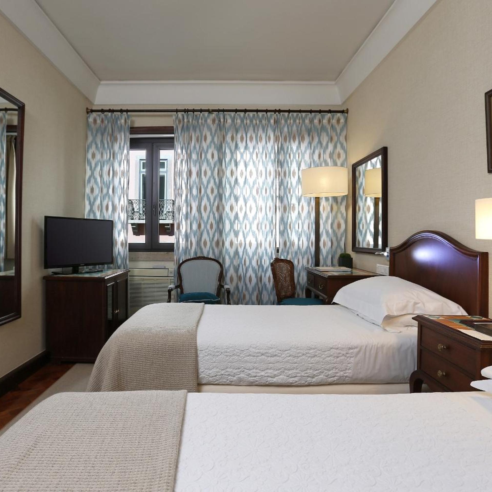 Petite, Double or Twin Bed