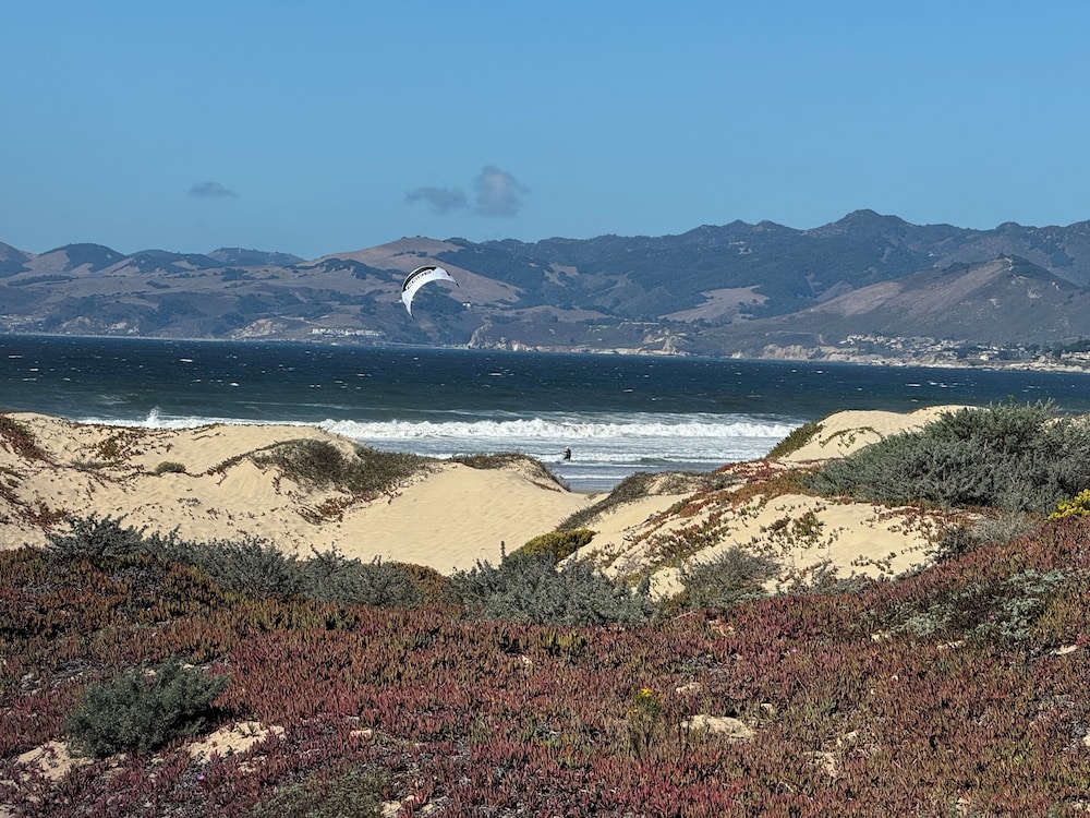 Dune Surfer Inn 54/57