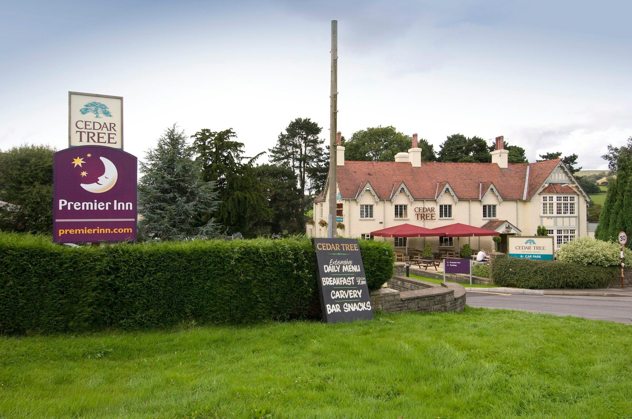 Premier Inn Caerphilly (Corbetts Lane) 21/23