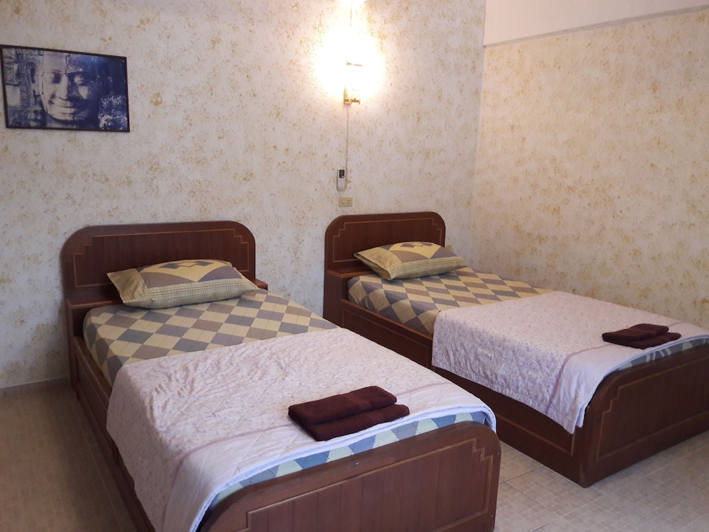 SUPERIOR, TWIN BEDS