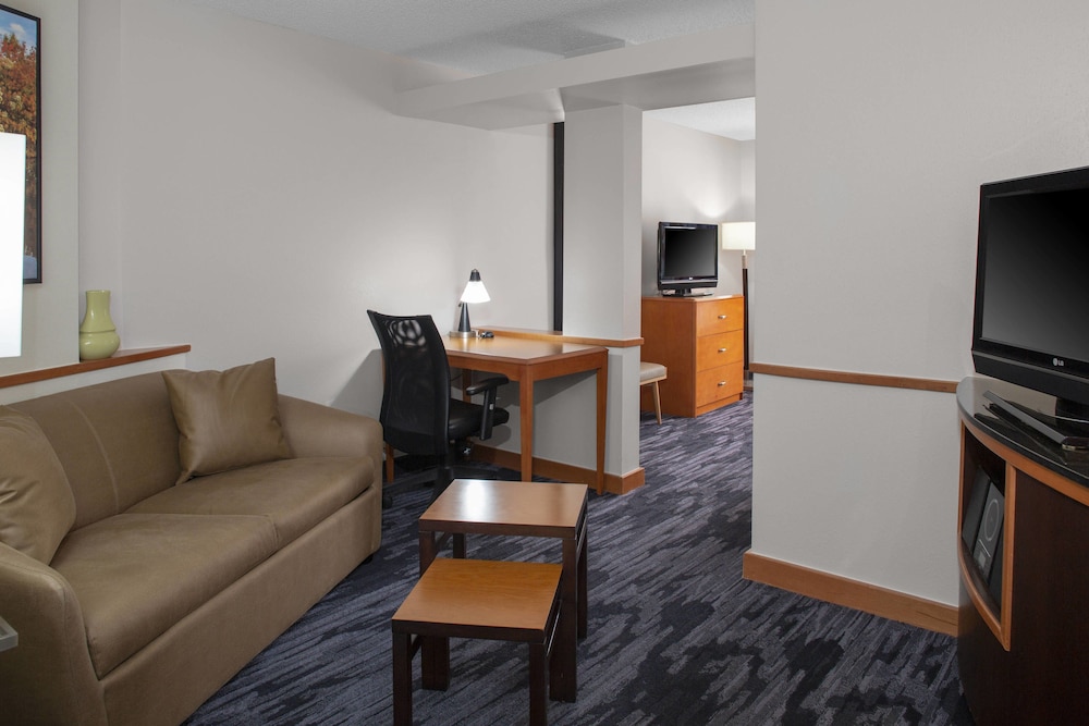 Fairfield Inn Suites By Marriott Gadsden 38/64