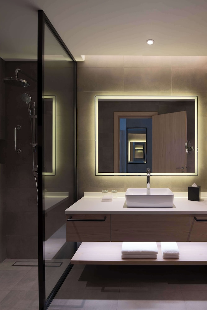 Park Inn by Radisson Hotel & Apartments Kuwait 60/62