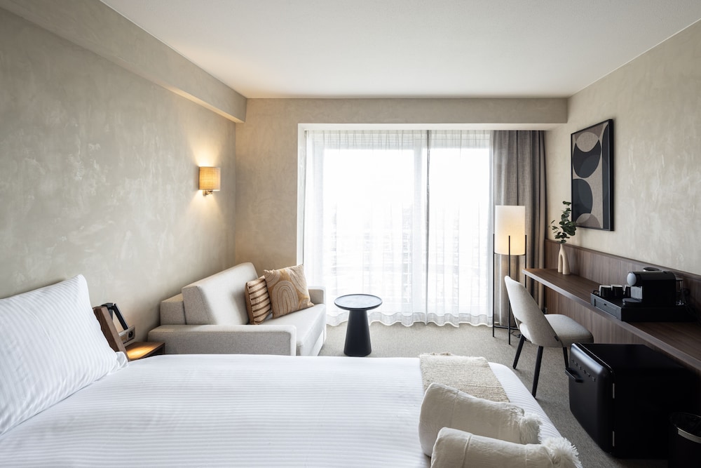 Beach Palace Hotel 11/50