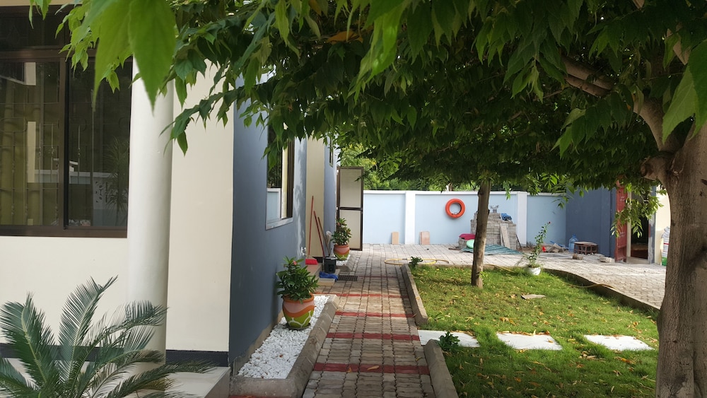 Perfect Home Two minutes to Kijiji Beach [VR] 32/50