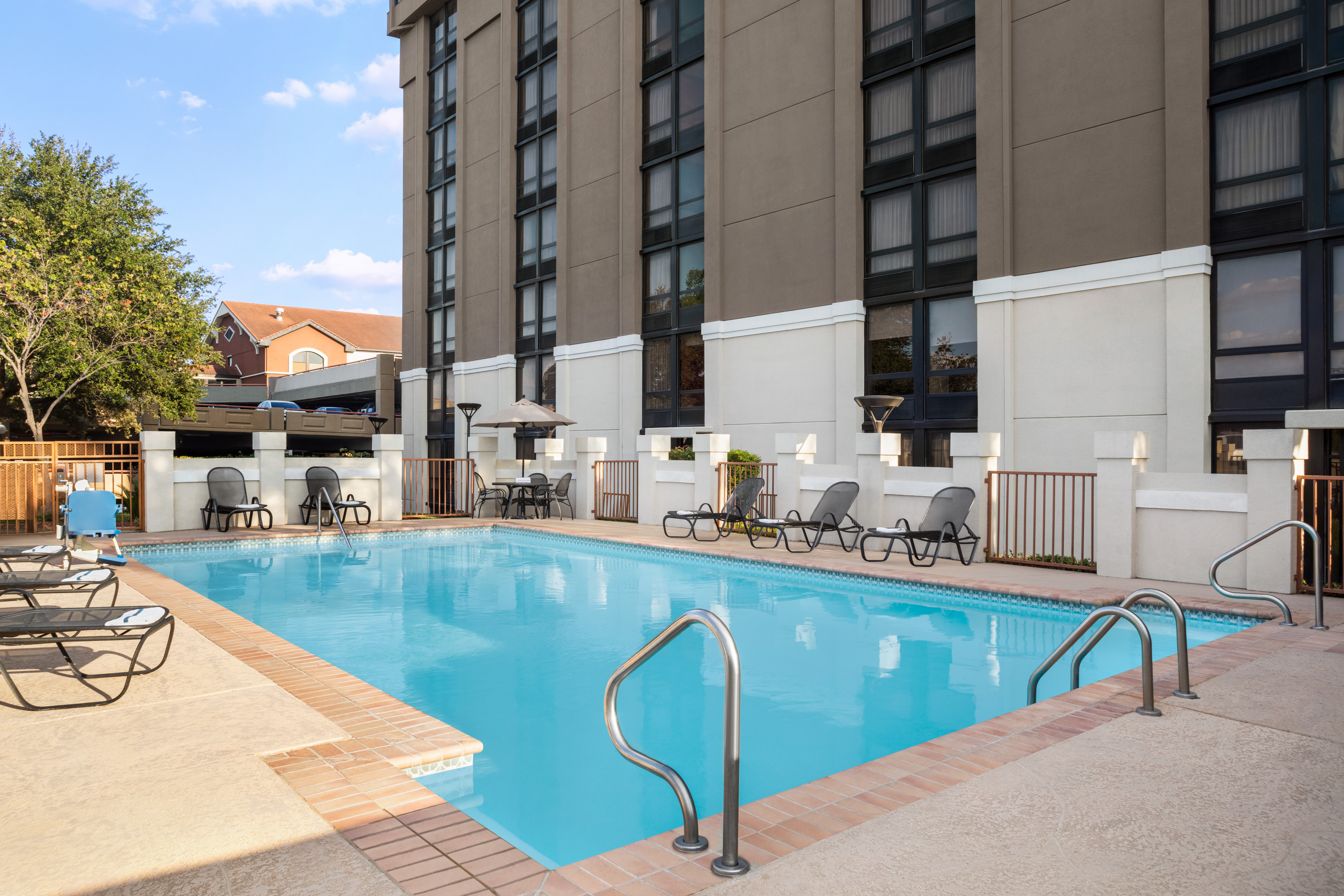 Holiday Inn Express San Antonio-Airport 4/57