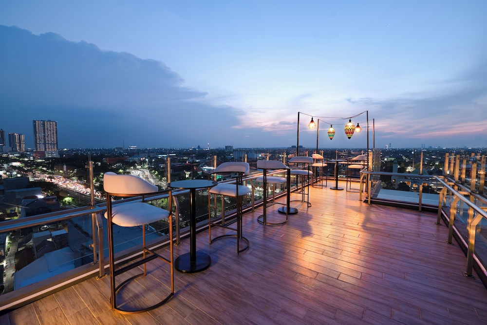 EXCOTEL Design Hotel Surabaya 54/57