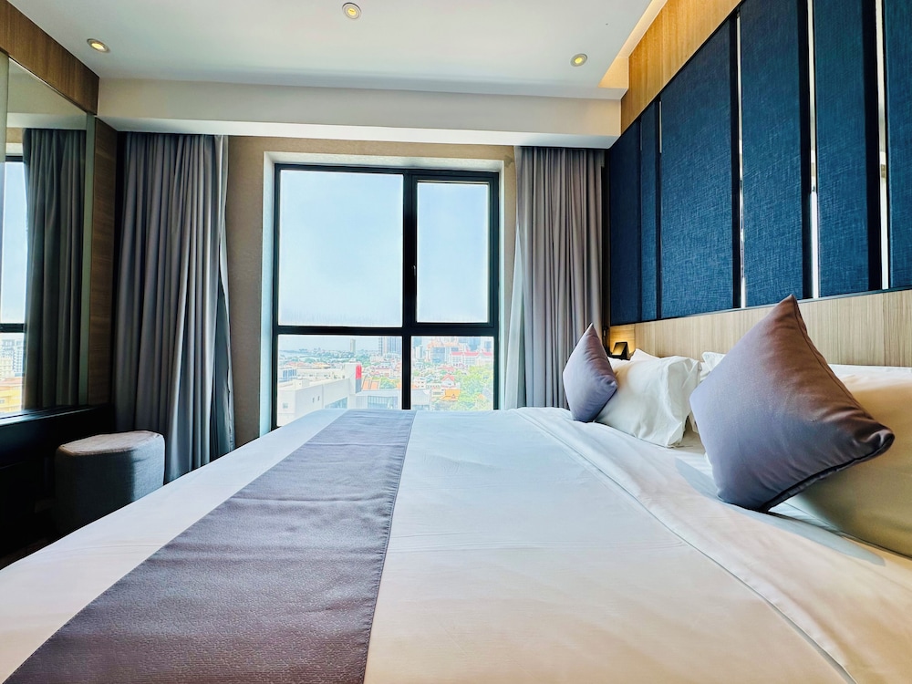 One Residence Hotel & Apartment 13/49