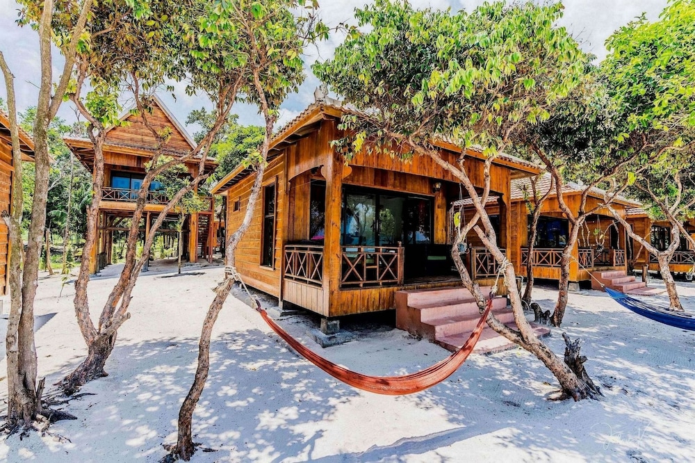 Sol Beach Resort 5/50