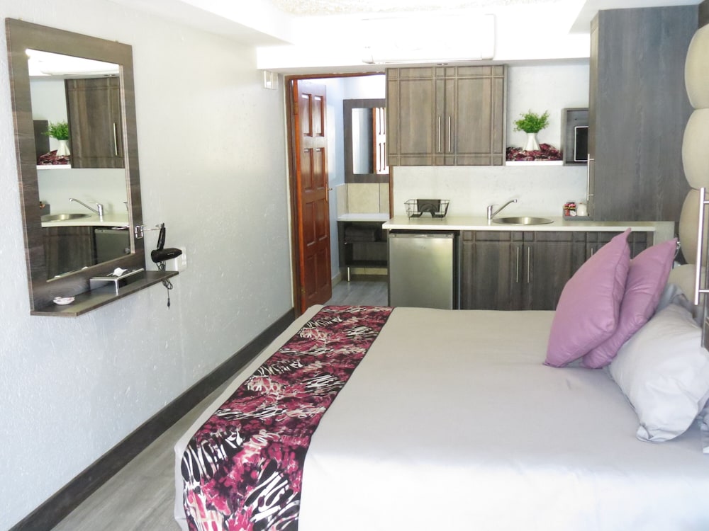 Bushmans Rock Country Lodge 13/50