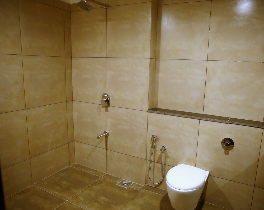 Five Petals Hotel & Banquets 23/24