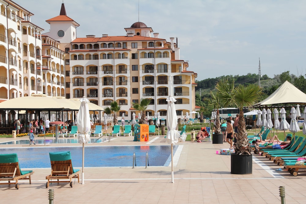 Sunrise All Suites Resort 30/49