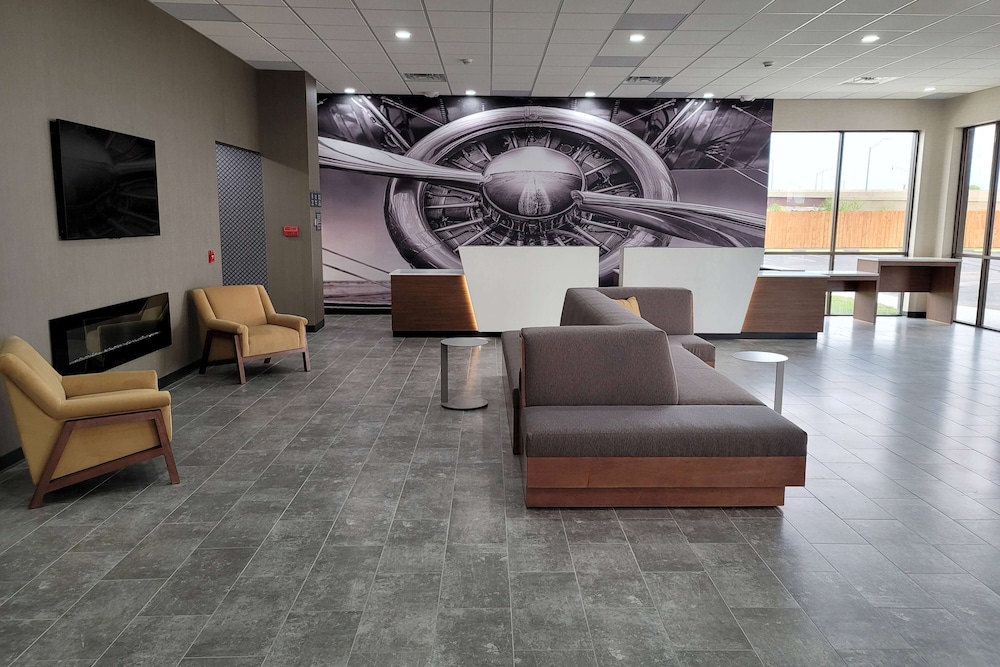Hawthorn Suites by Wyndham Wichita Airport 23/44