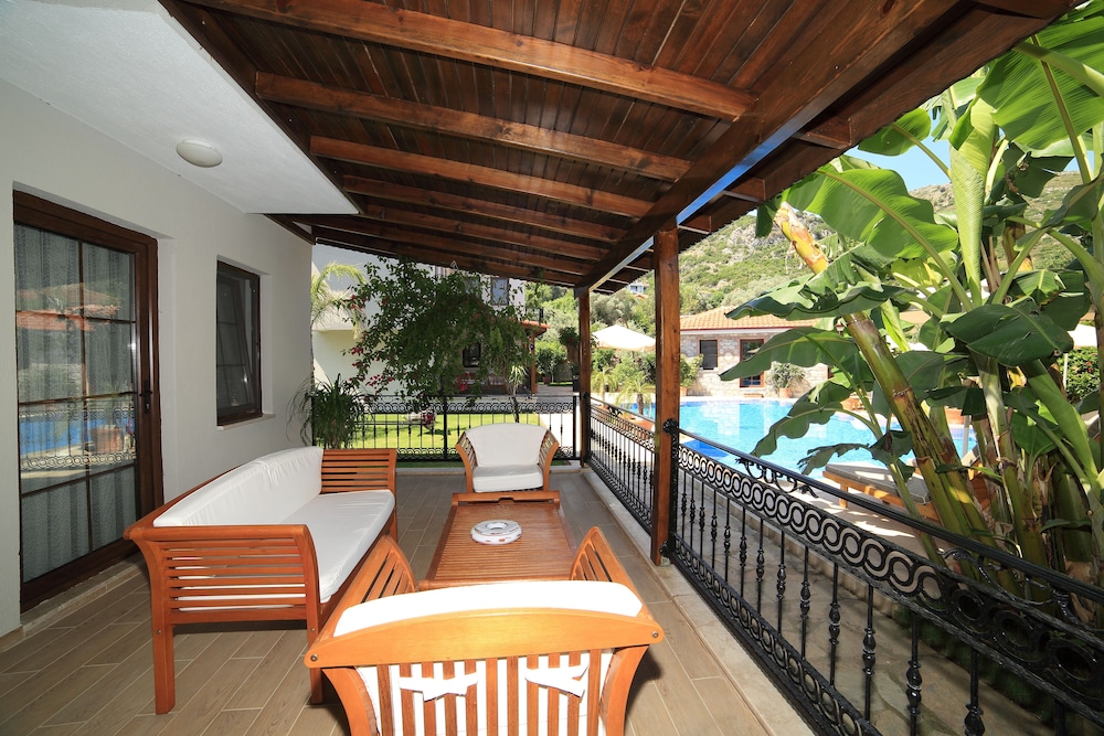 Mavi Deniz Konuk Evi 23/48