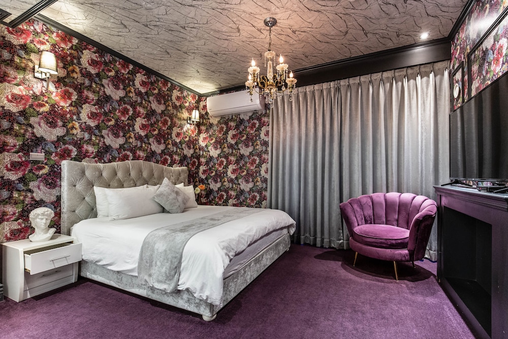 Bellus Inn 29/69