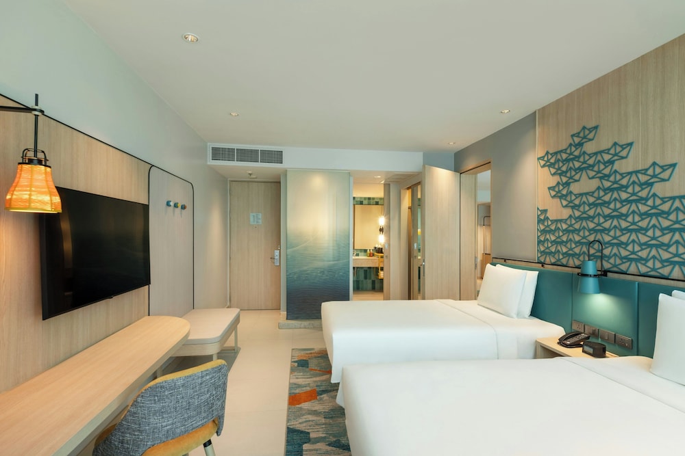 Tower, Suite, Multiple Beds, Beach View, Bay Tower