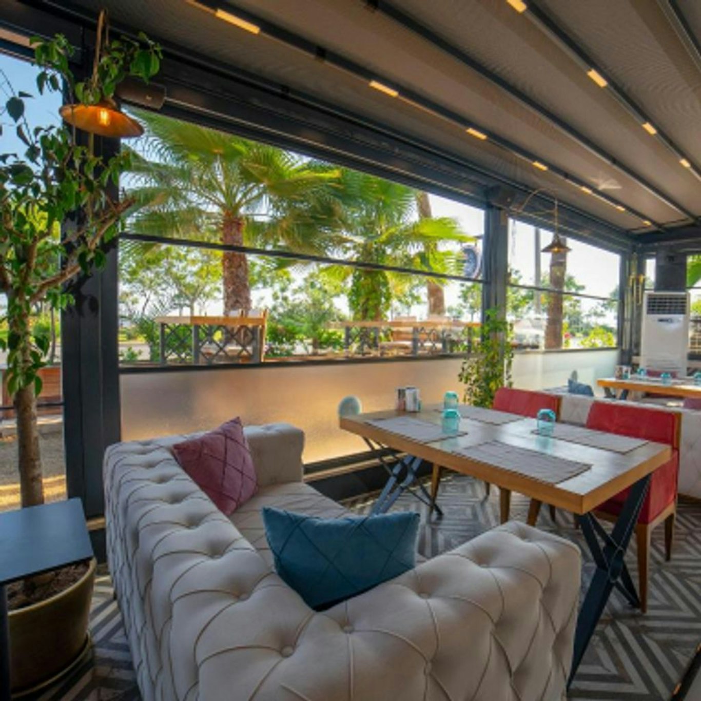 Nebilux Hotel 5/17