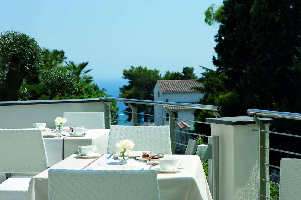 Paradiso Relais Hotel 80/92