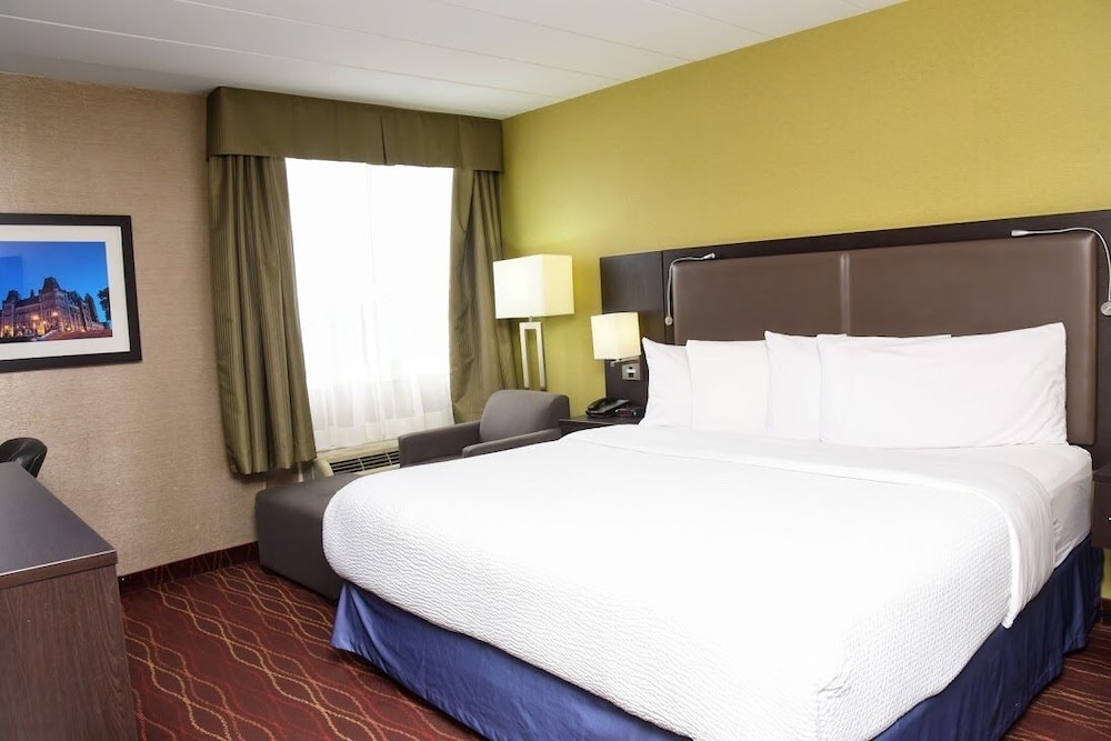 STANDARD, KING BED