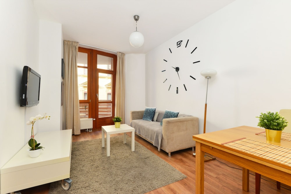 Lord Residence 31/58