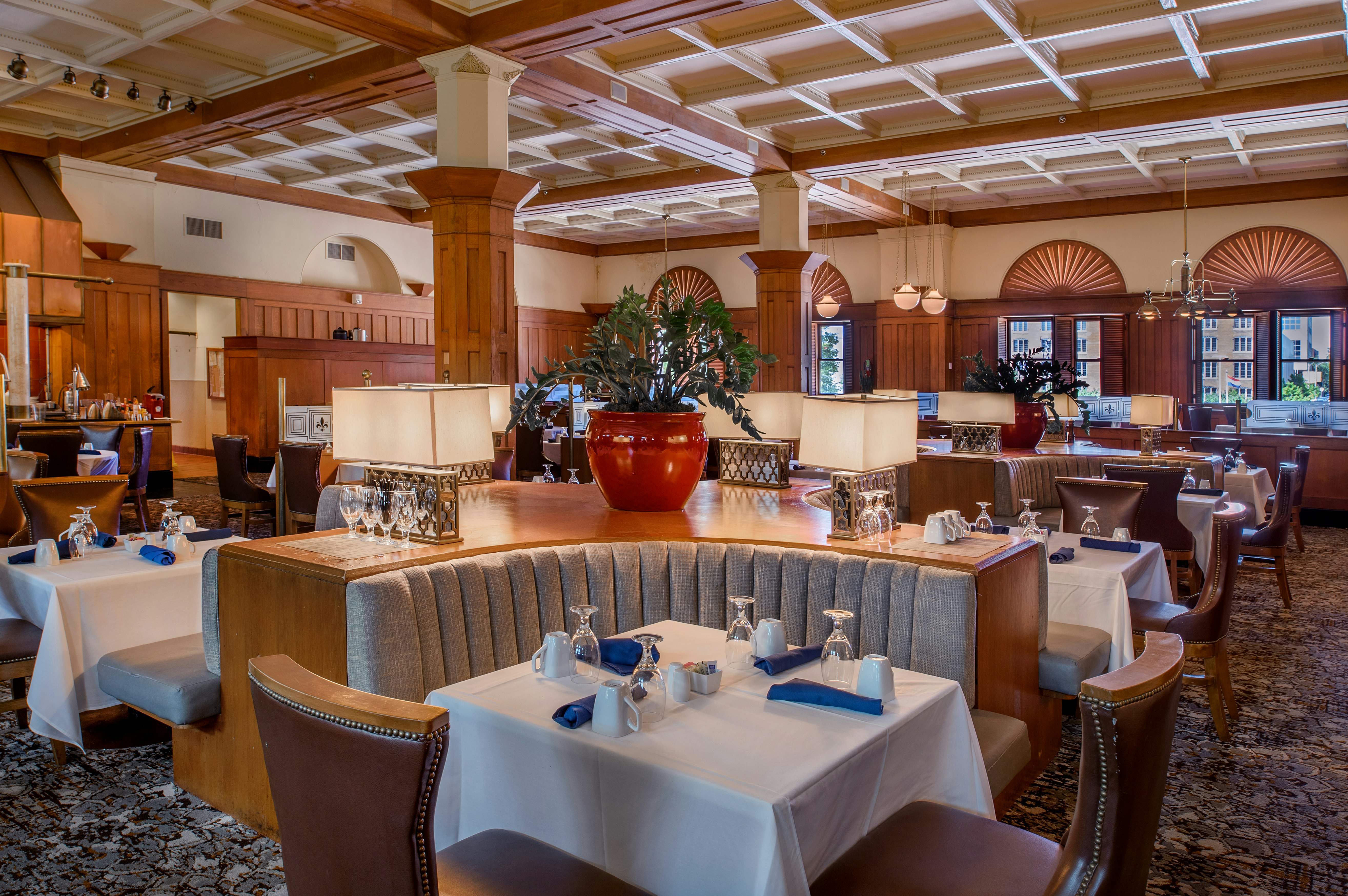 St. Louis Union Station Hotel Curio Collection By Hilton 56/82