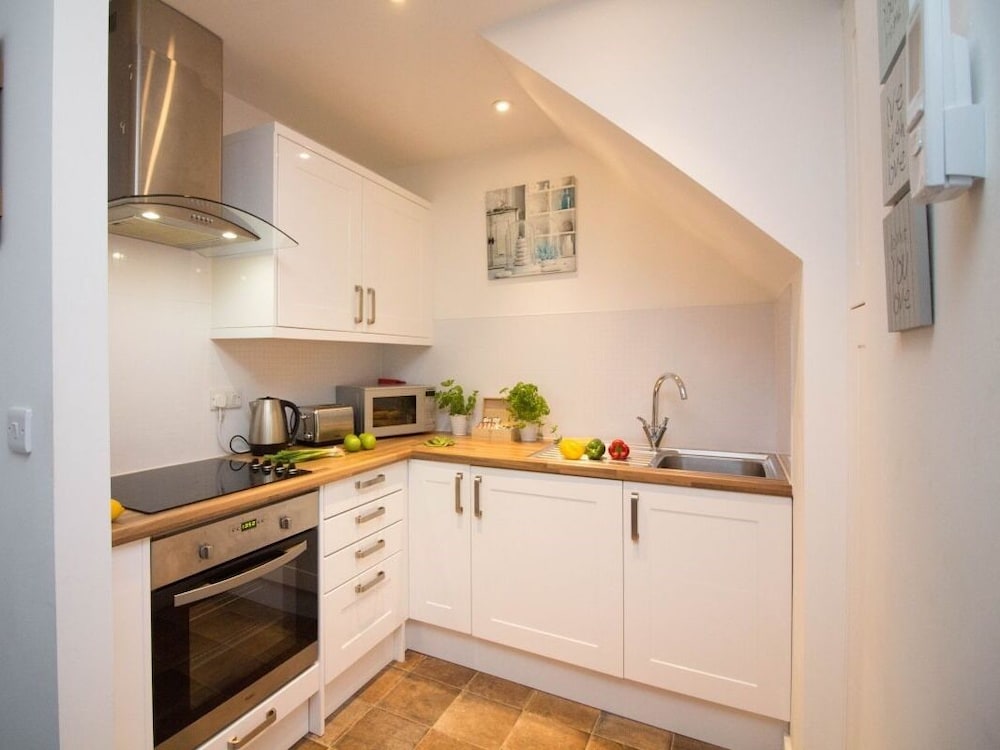 Beddoe Apartments 8/50