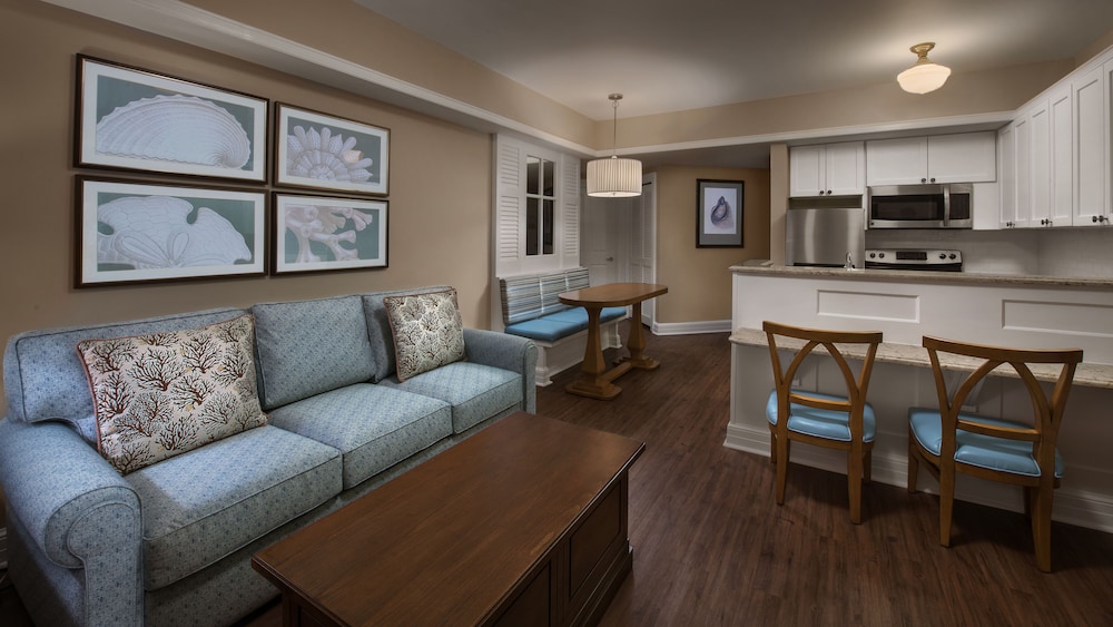 Disneys Beach Club Villas 17/35