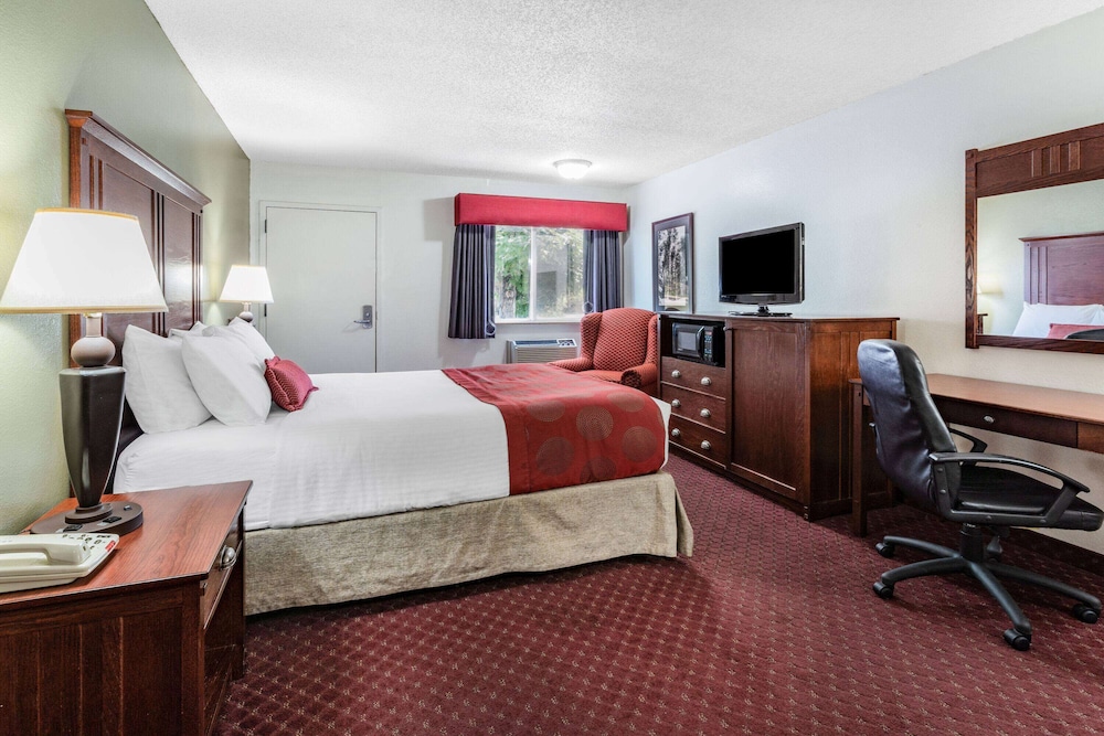 Baymont by Wyndham Bozeman 25/48