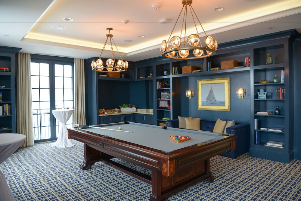 Delamar West Hartford 44/75