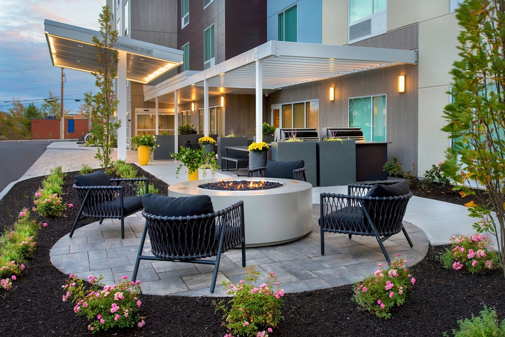 TownePlace Suites Portland Airport ME 18/30