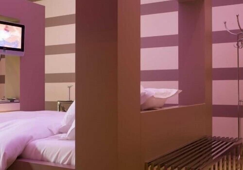 Hotel Recour 18/50
