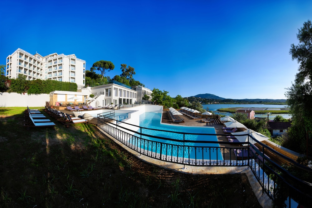 The Royal Grand Hotel photo1