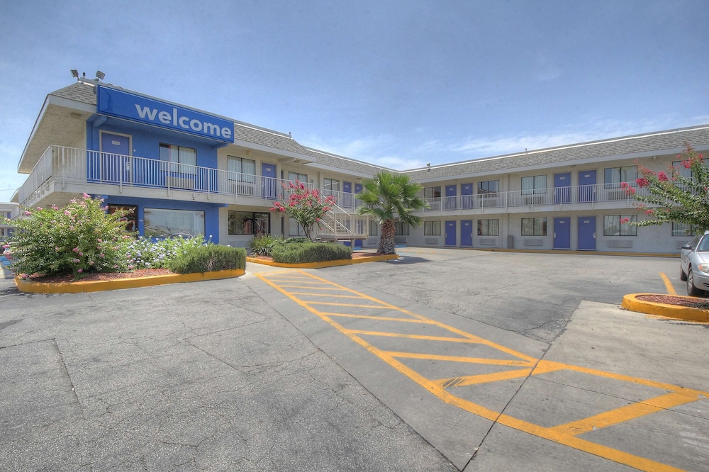 Motel6 San Antonio, TX - Fort Sam Houston 45/61