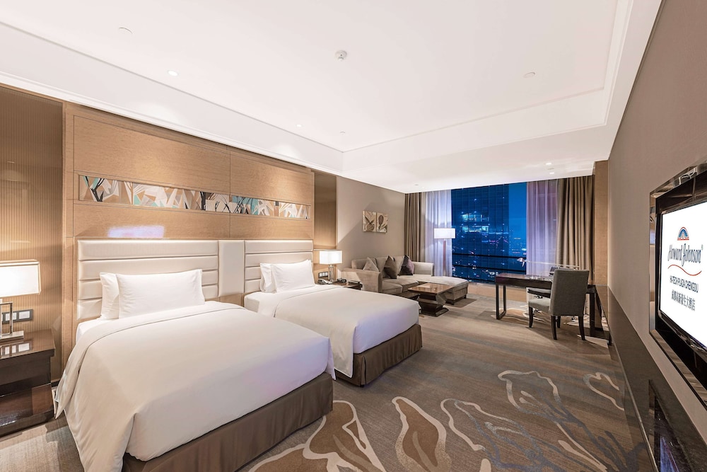 Hollywood, Twin Beds, Smoking