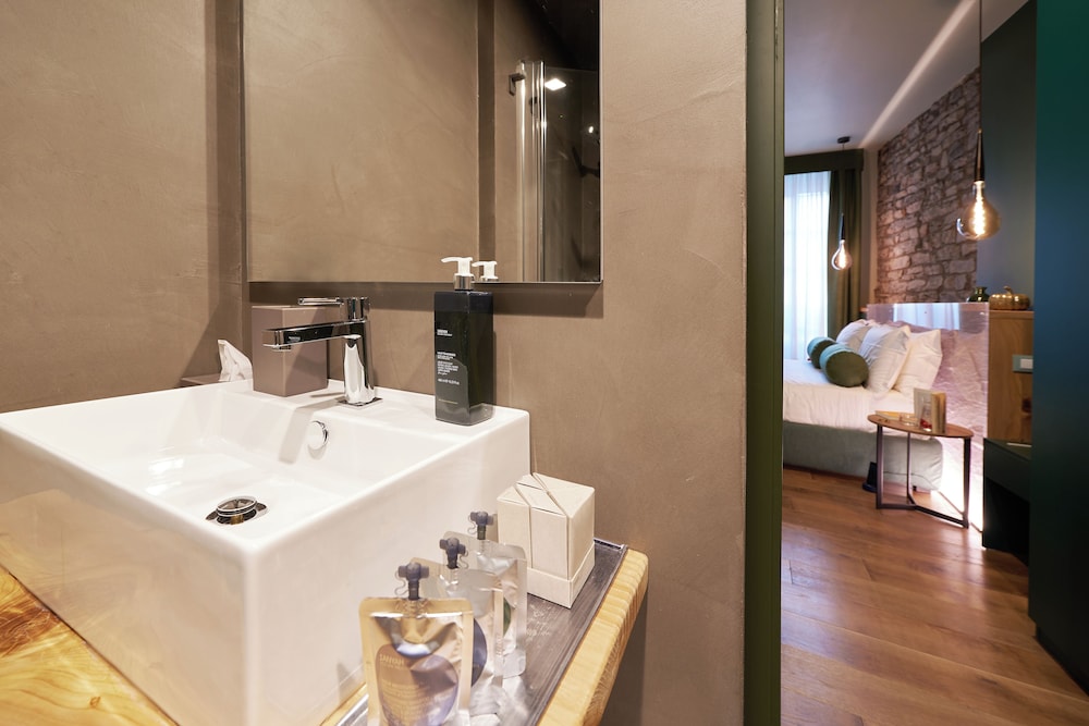 73 Boutique Hotel 43/43