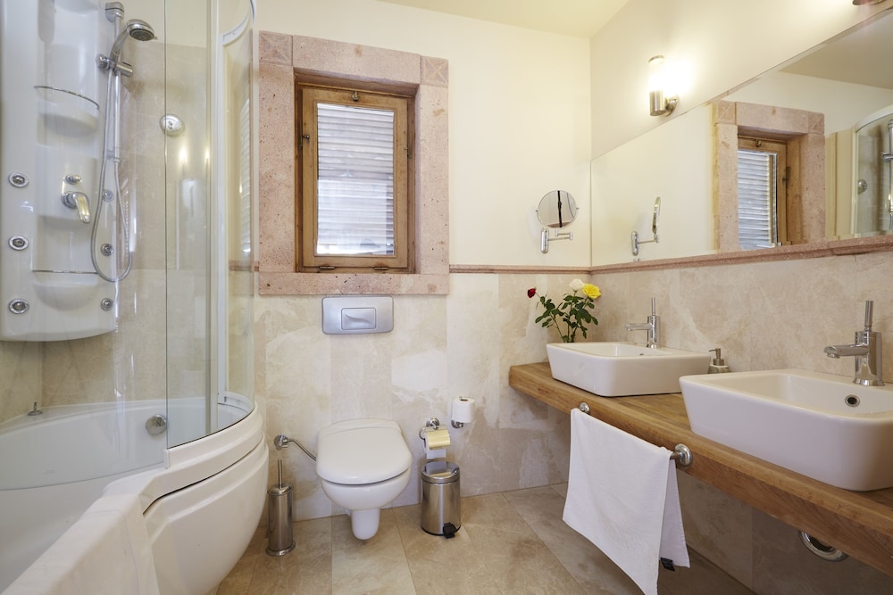 Oyster Residence - Adults Only 24/71