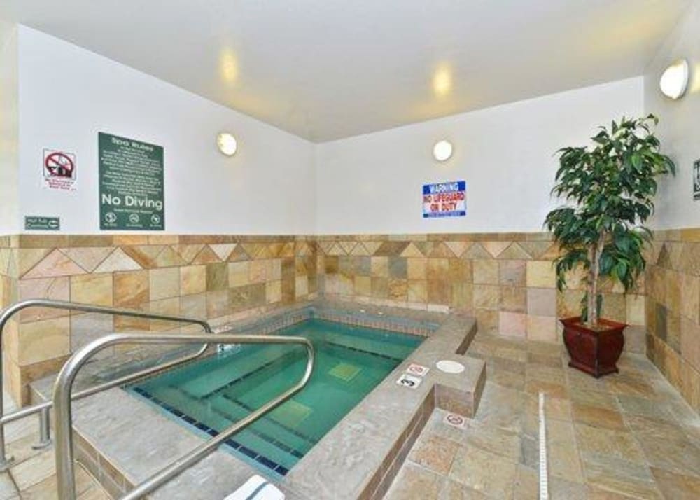 Comfort Inn & Suites Deadwood 11/50
