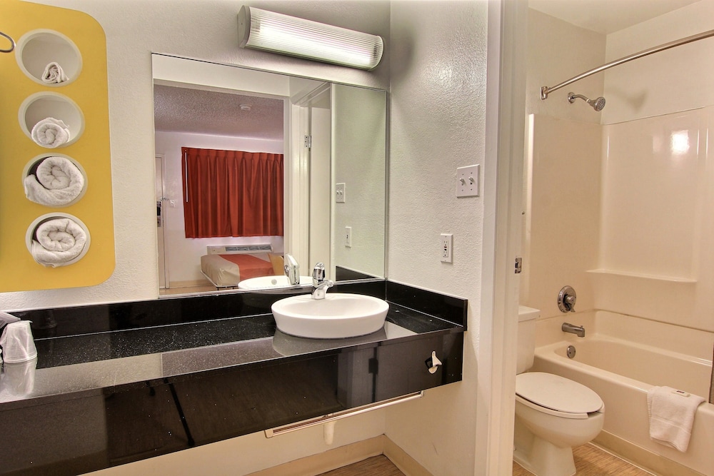 Motel6 Austin, TX 30/51
