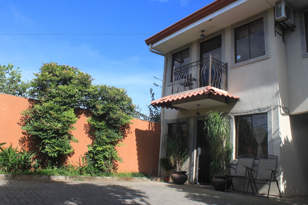 Hotel Santa Maria Inn 8/56