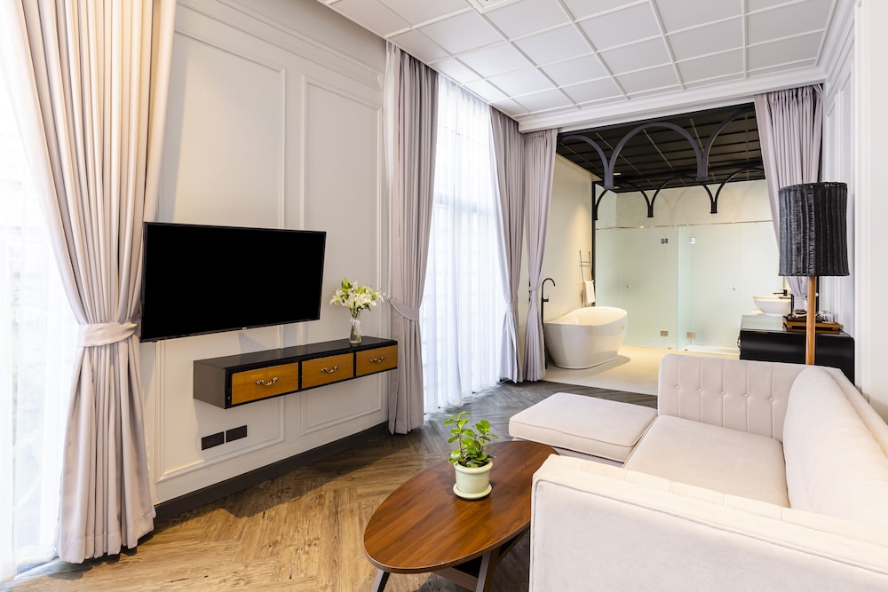 MiLa Hotel Thapae 43/63