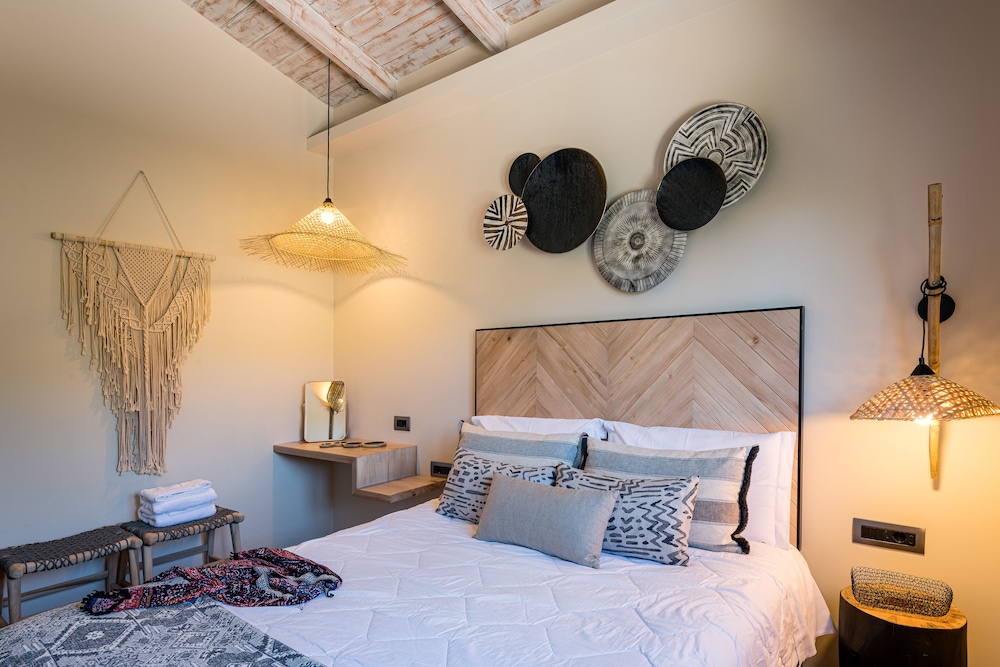 Anthemion Suites And Villas 8/50