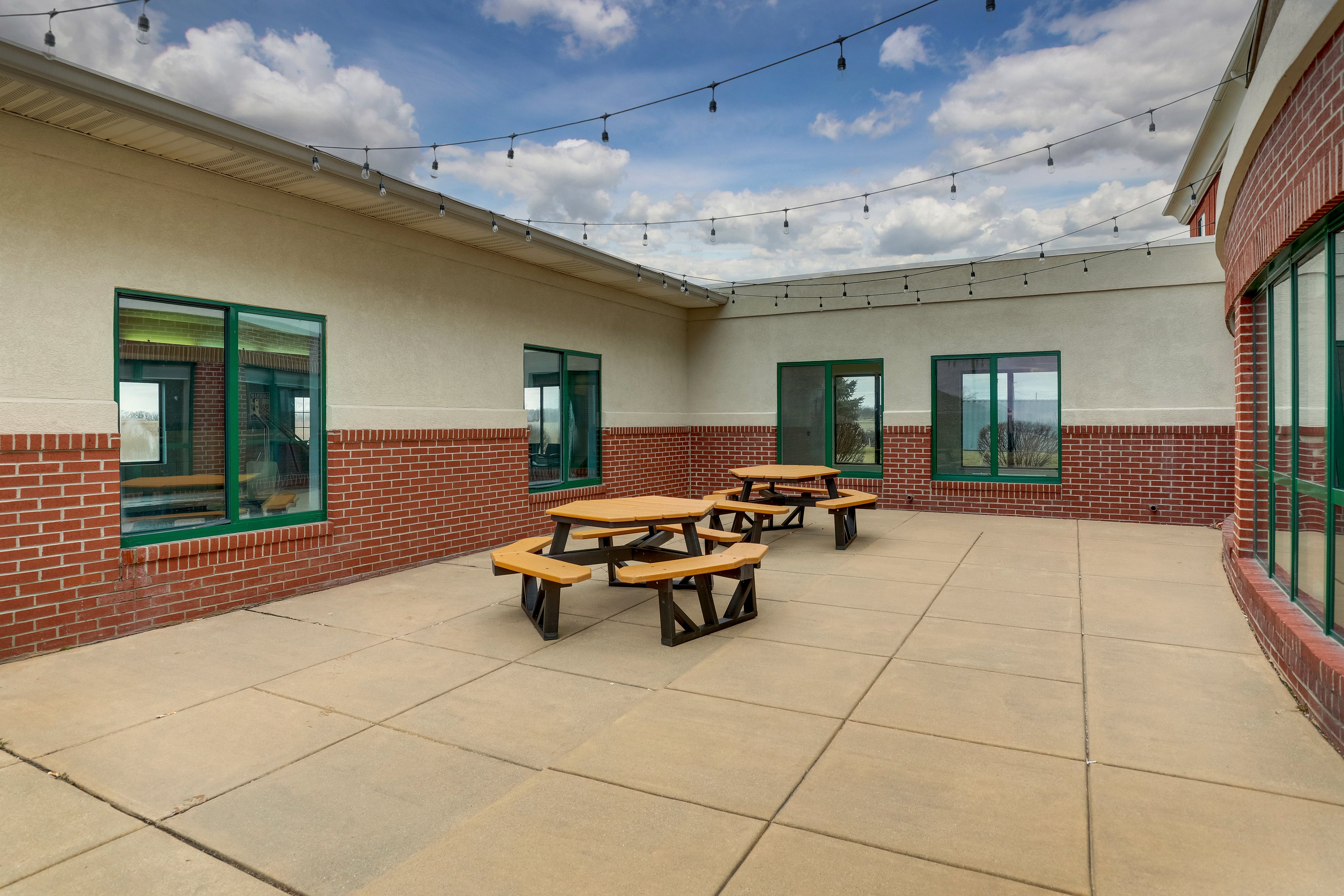 Holiday Inn Express & Suites Bryan - Montpelier 25/50