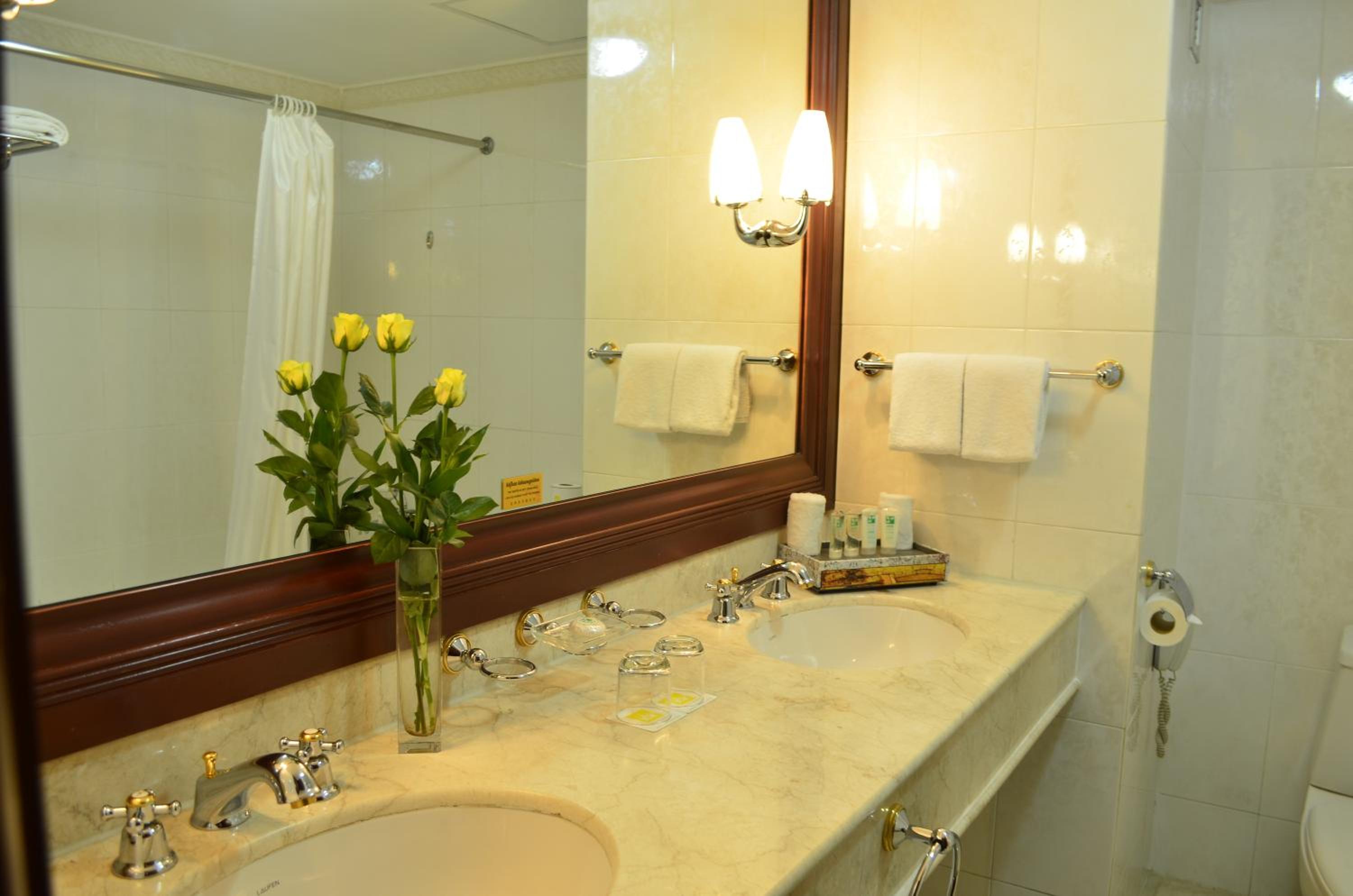 جناح تنفيذي بسرير كينج، Cambodiana Hotel 10/10