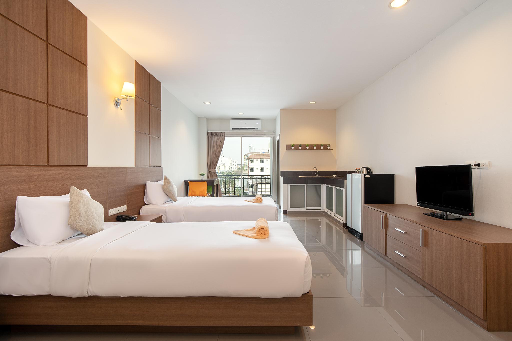 Leenova Hotel 19/50