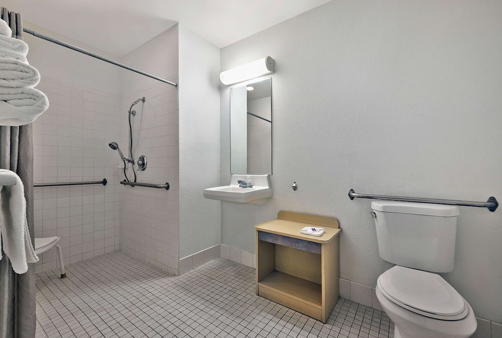 Motel6 Alamogordo, NM 23/59