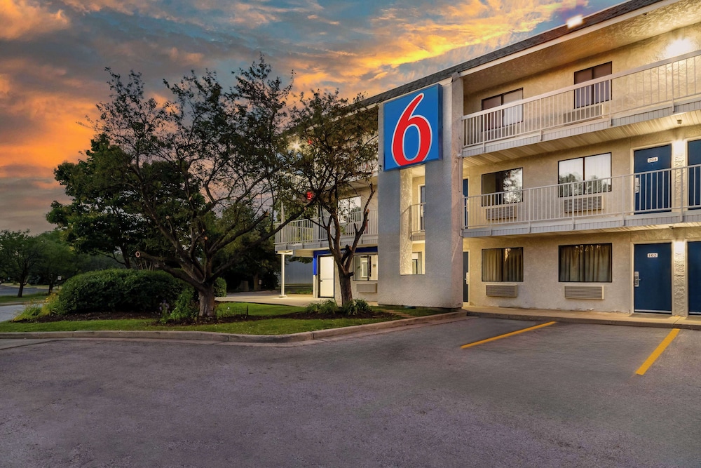 Motel6 Rolling Meadows, IL - Chicago Northwest 61/69