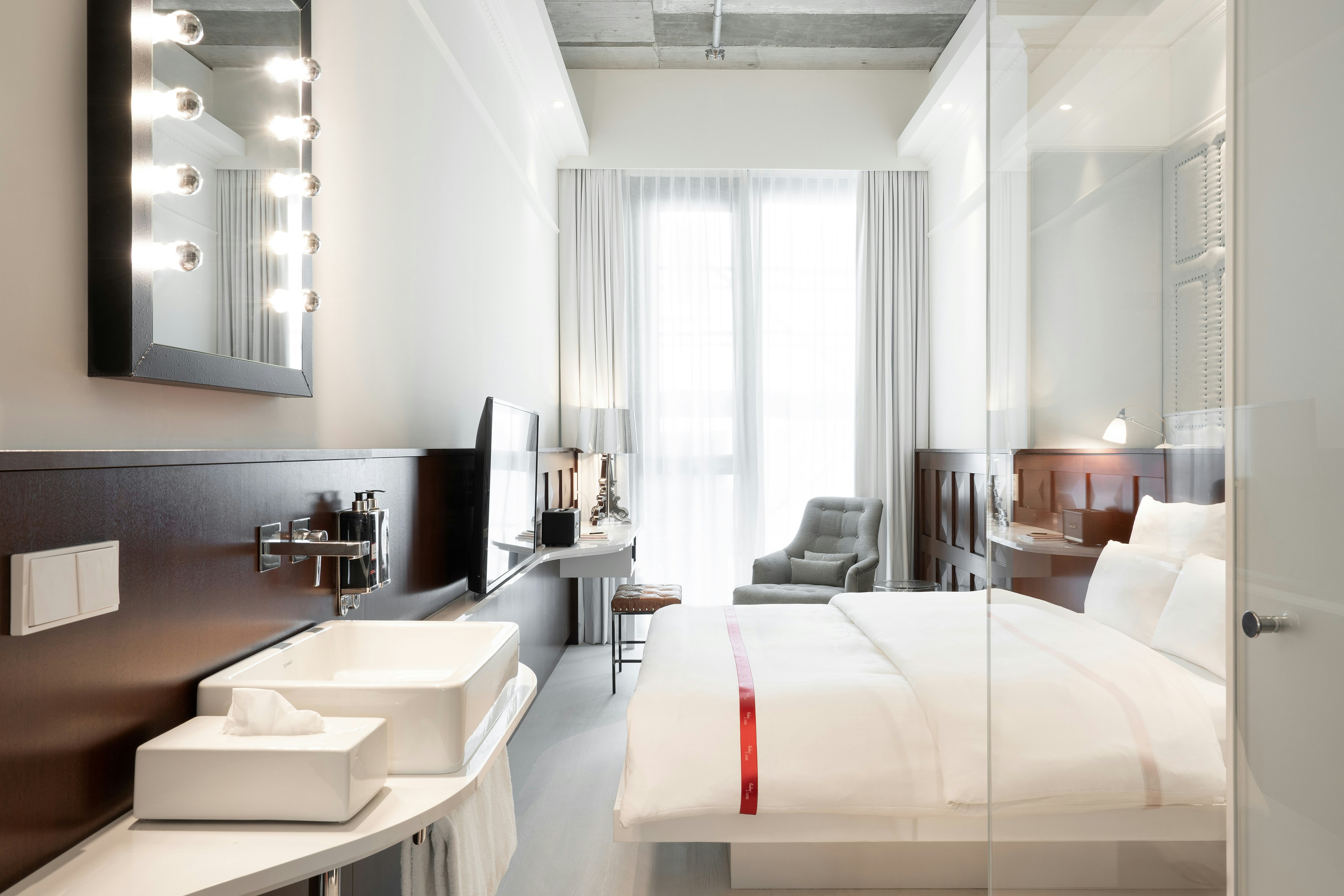 Ruby Louise Hotel 16/50