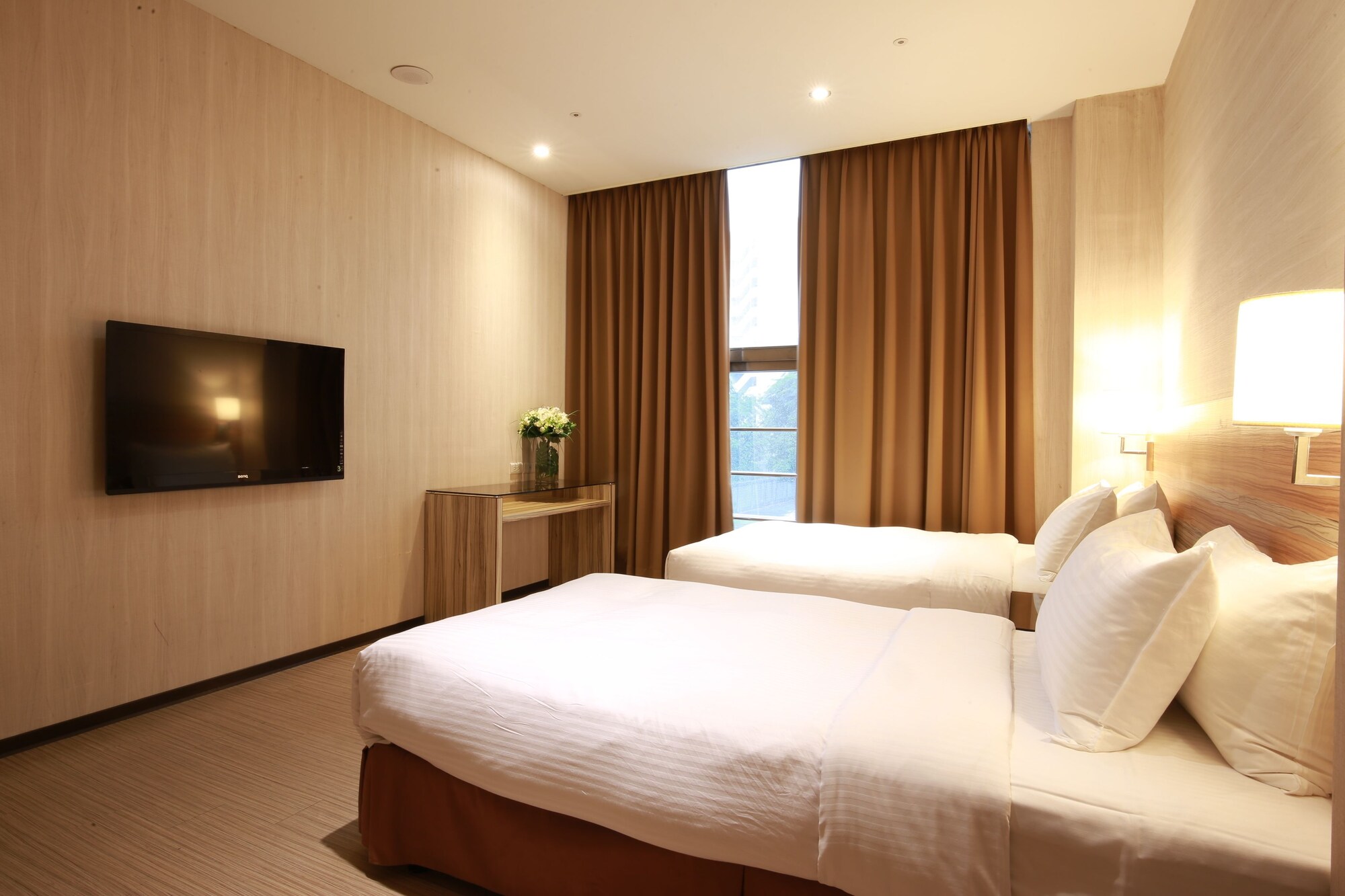 SUPERIOR, TWIN BEDS