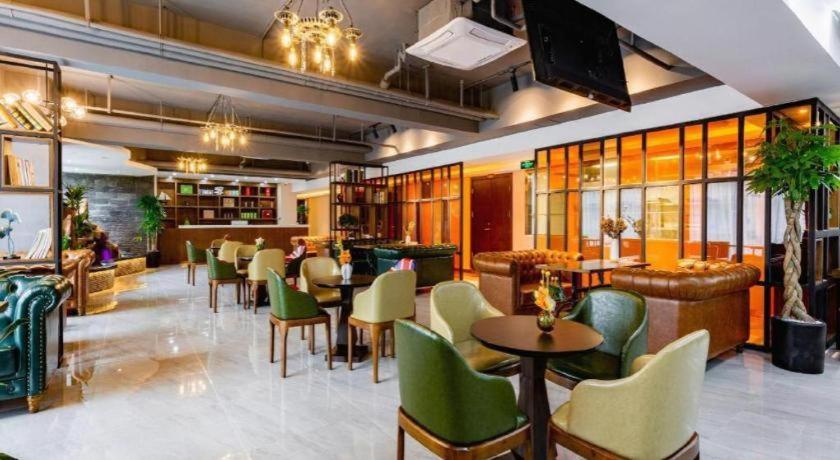 James Joyce Coffetel Chengdu (Shuangliu Airport Haibing City Wanda) 38/43