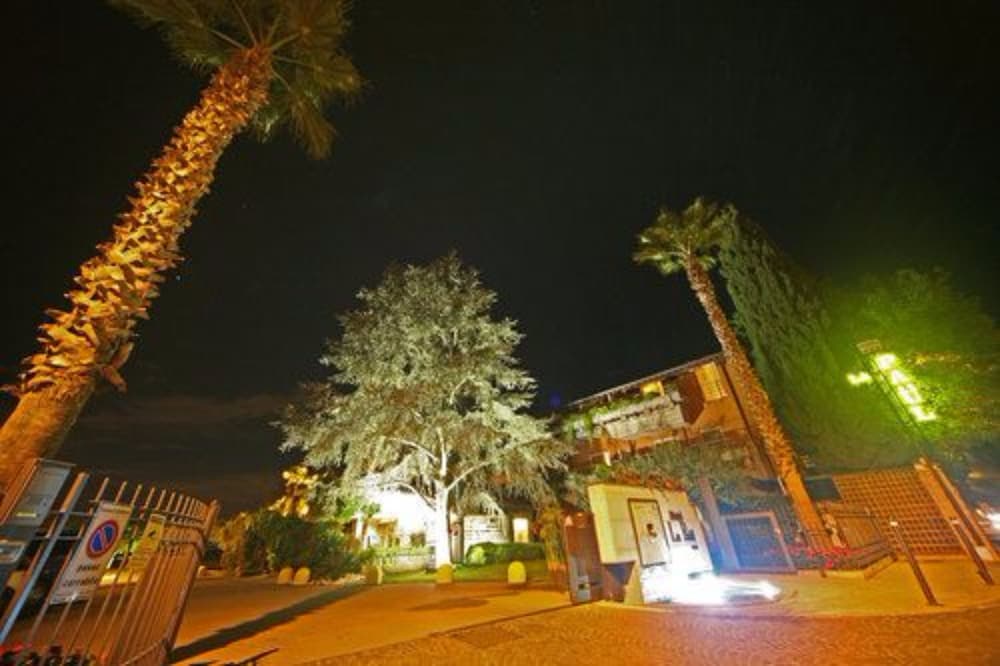 La Paul Hotel 30/35