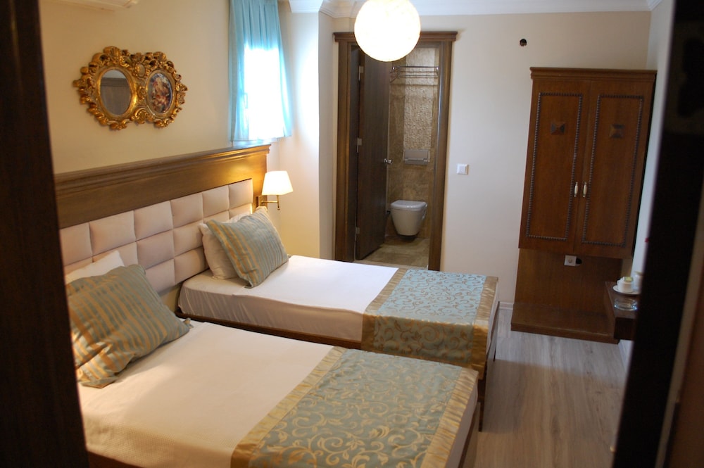 AKKAN LUXURY HOTEL 28/84